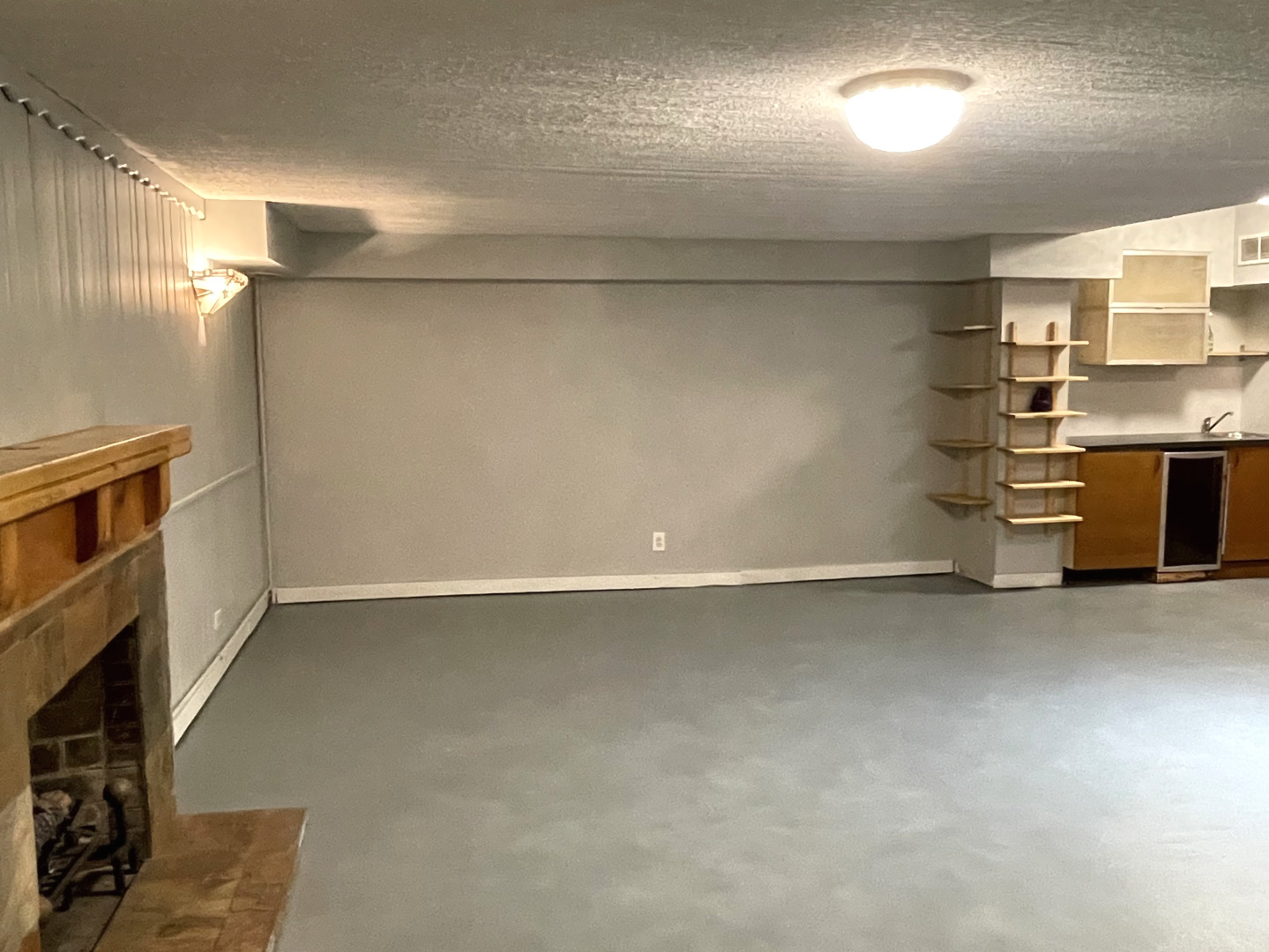 8258 S Rhodes Avenue