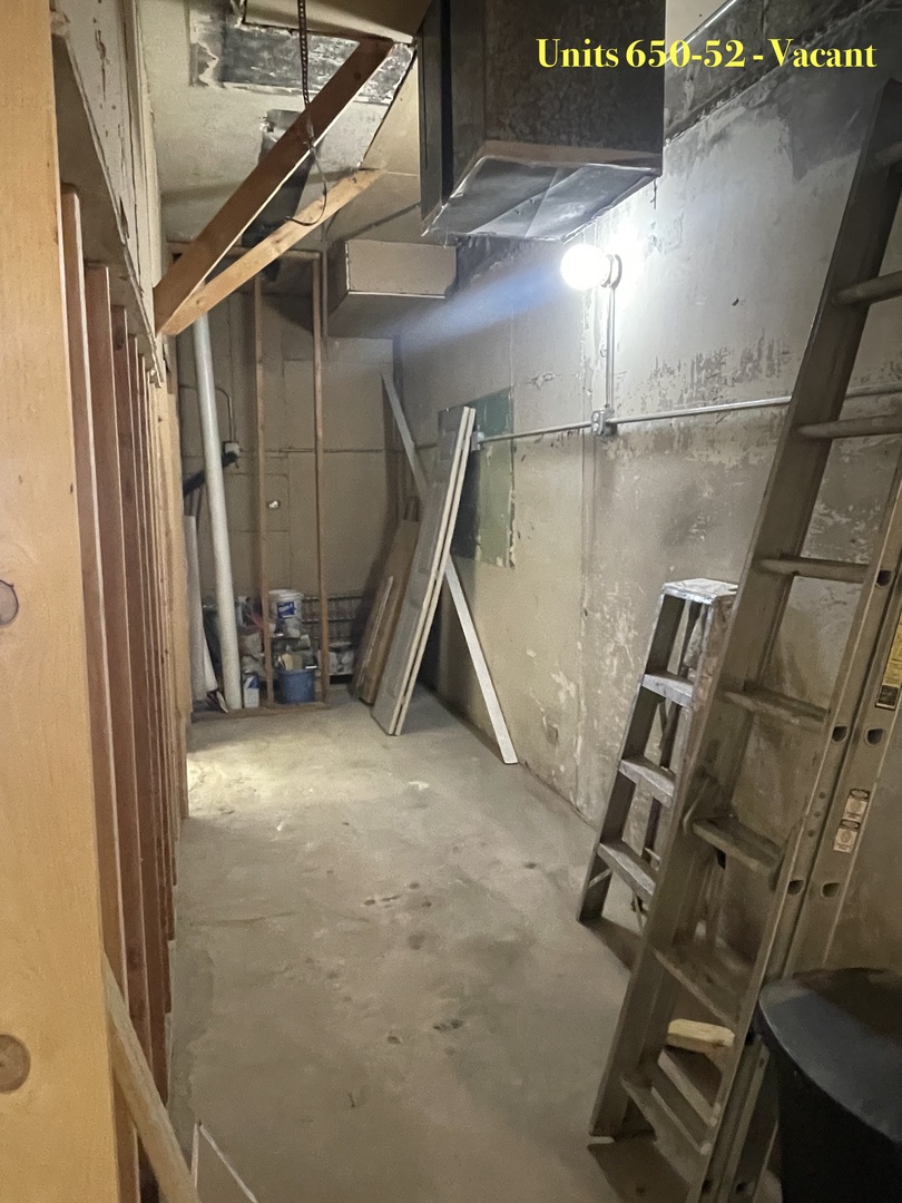 650 E 75th Street Unit: 650-52