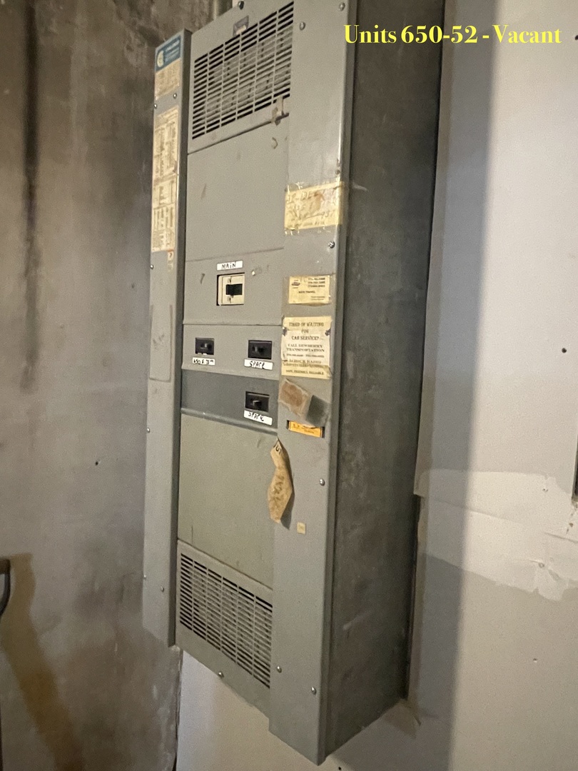 650 E 75th Street Unit: 650-52