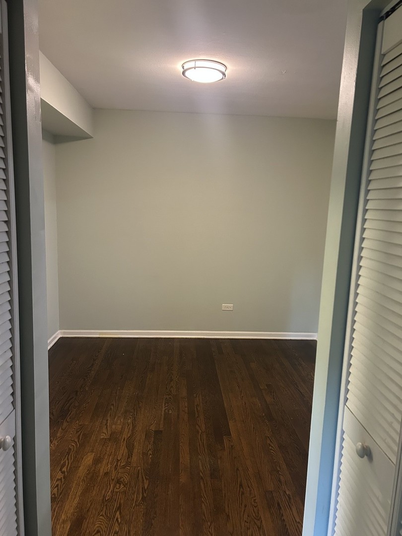 1538 W Chase Avenue Unit: 2S