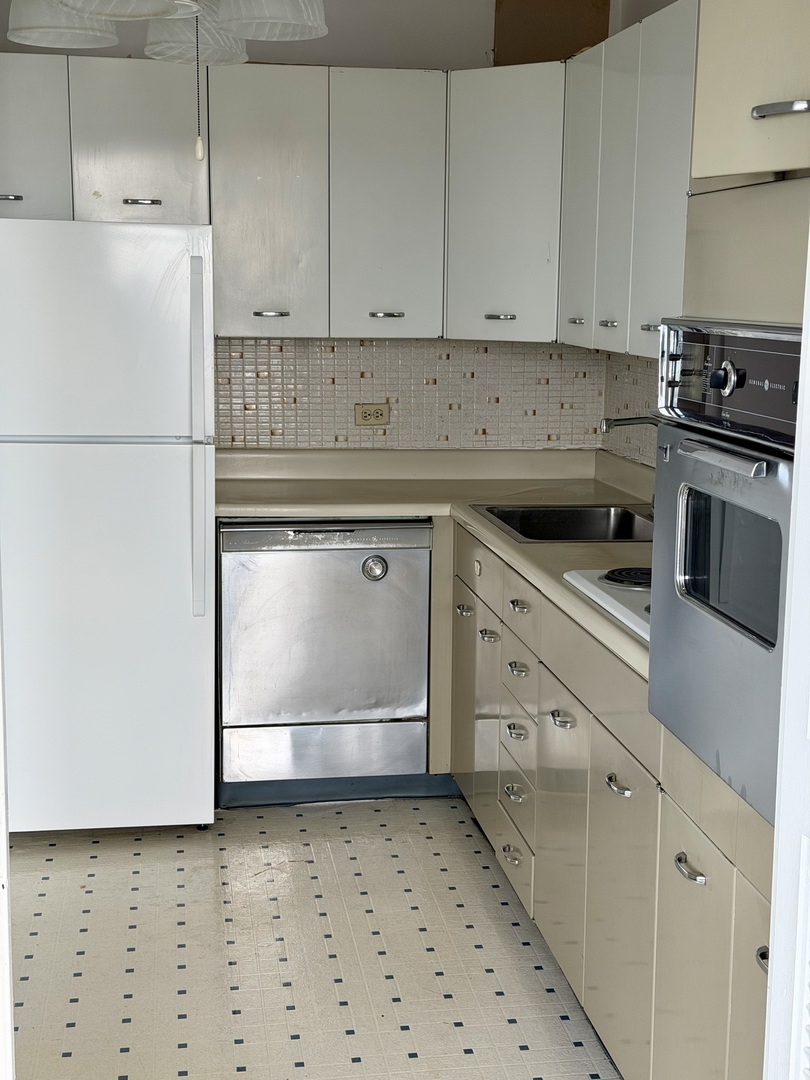 4800 S Chicago Beach Drive Unit: 1606-N