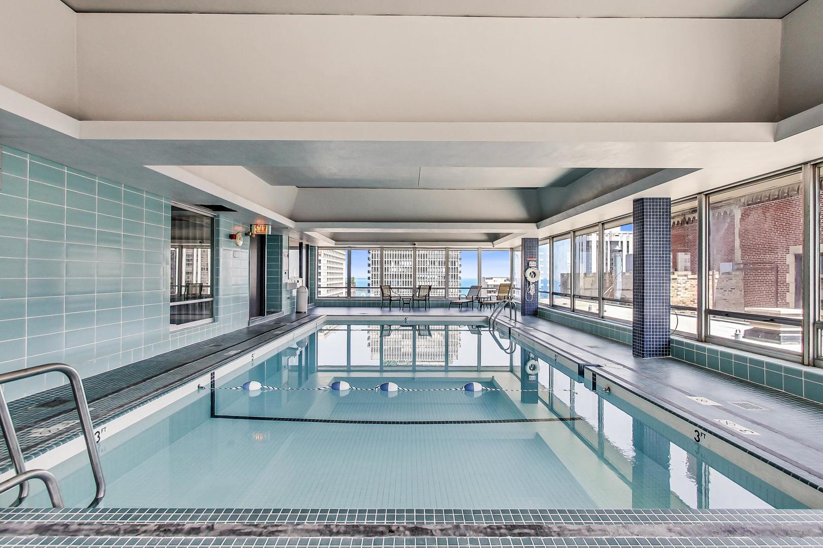 201 E Chestnut Street Unit: 19F