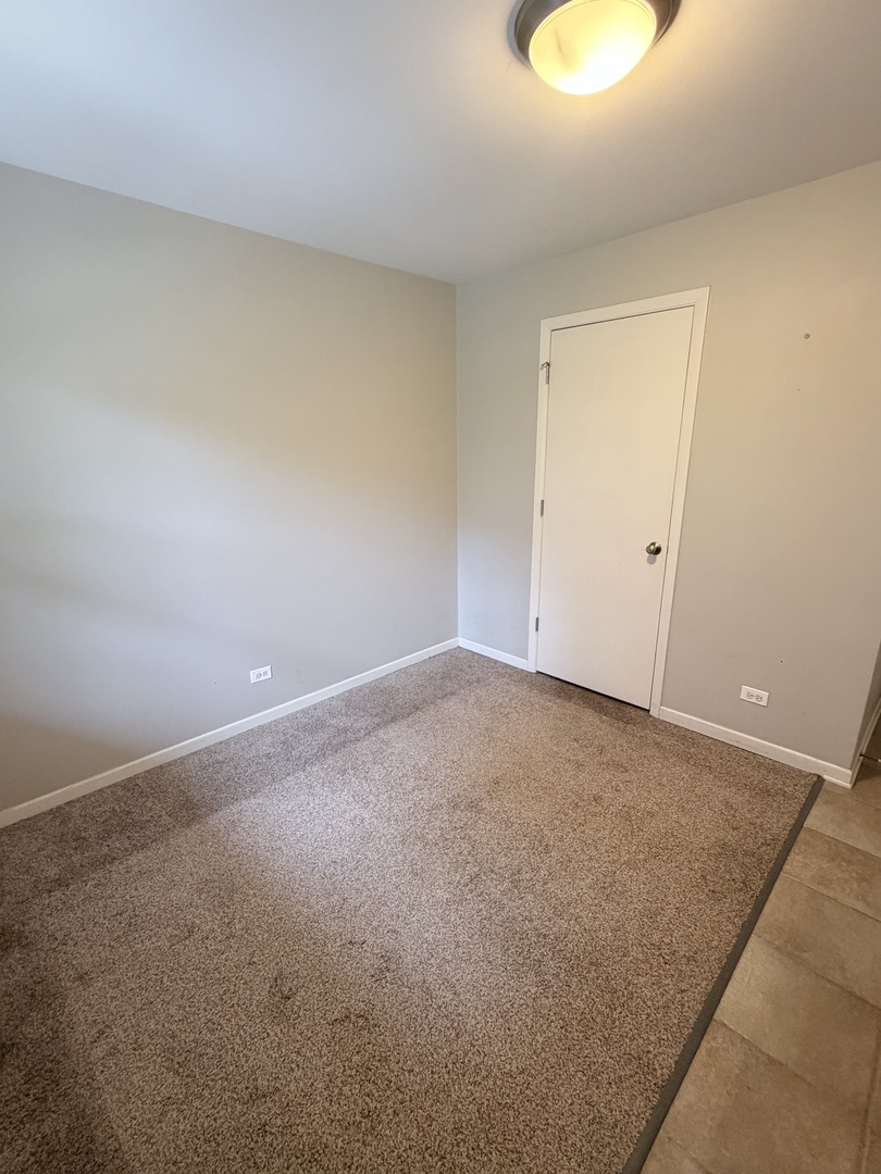 4530 S Woodlawn Avenue Unit: 1004