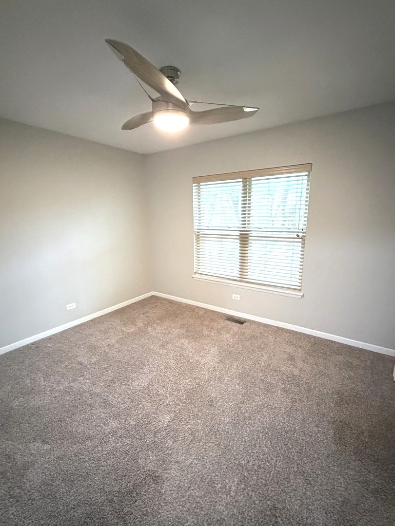 4530 S Woodlawn Avenue Unit: 1004
