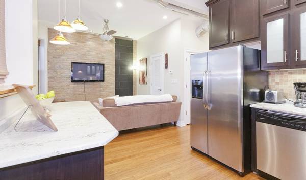 3529 N RETA Avenue Unit: 1R