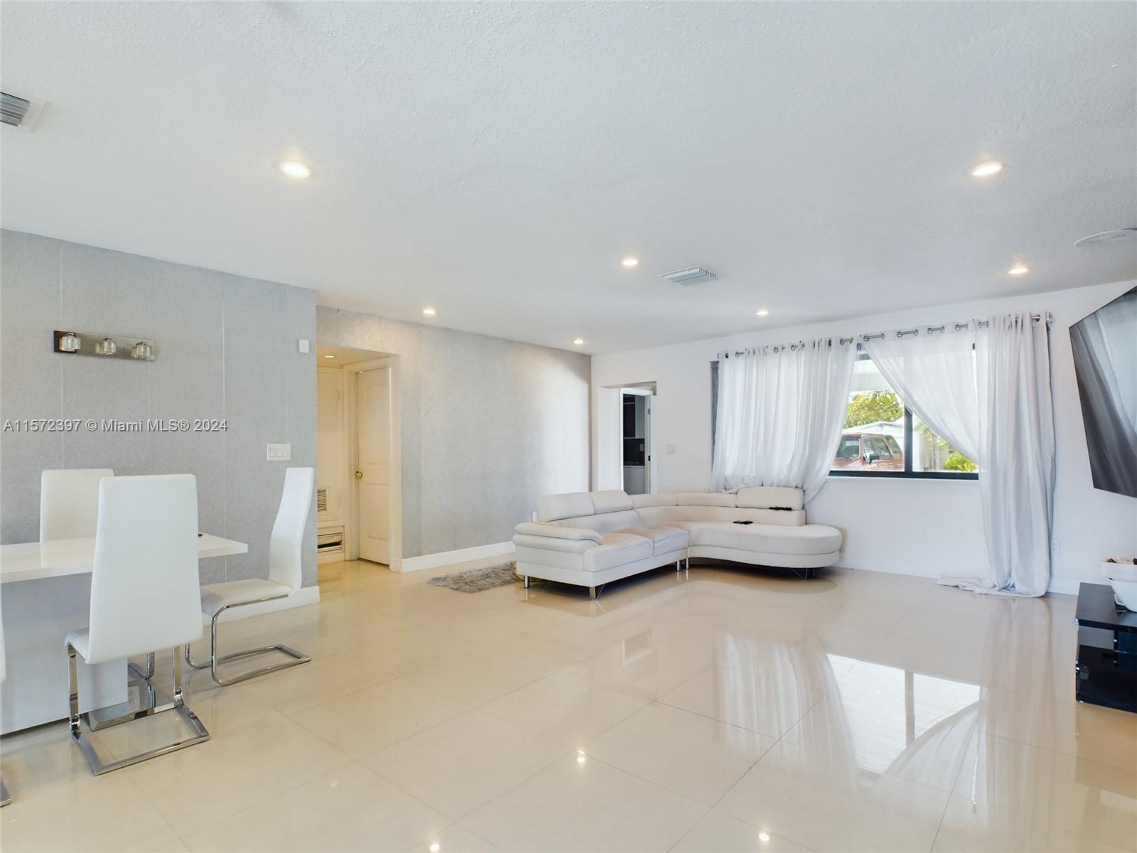 9020 SW 198th Ter