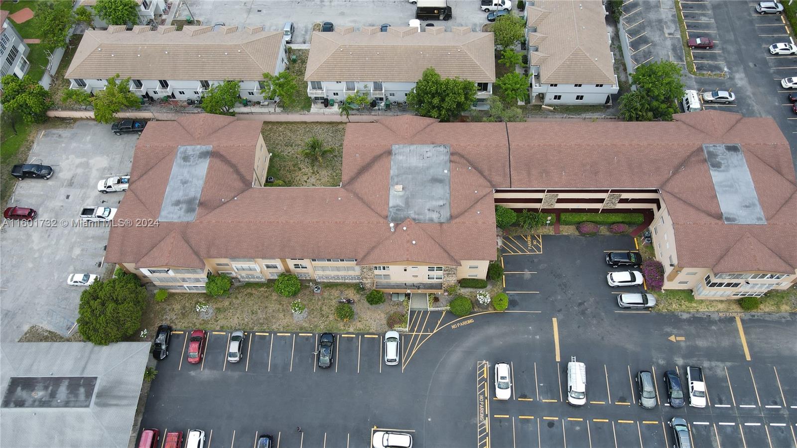 140 Royal Palm Rd # 312