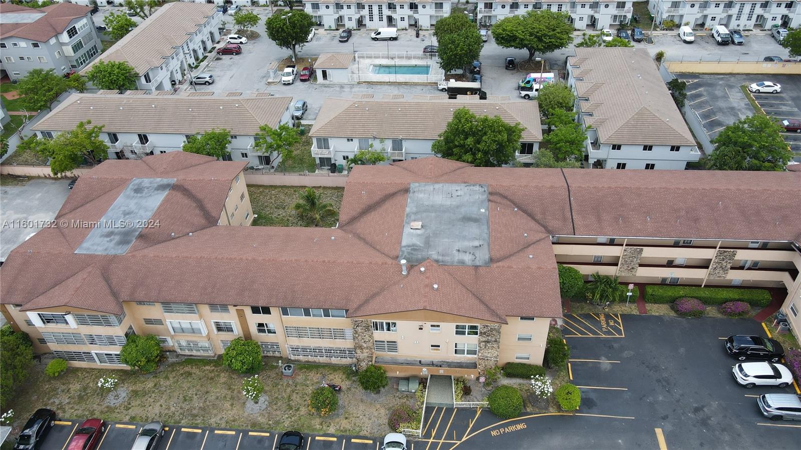 140 Royal Palm Rd # 312