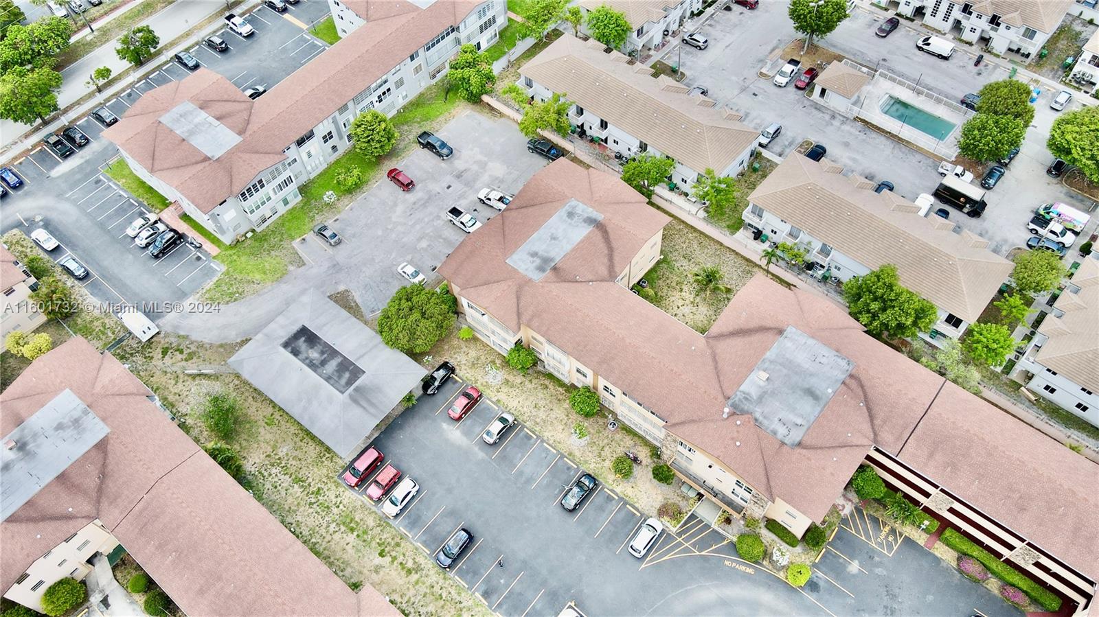 140 Royal Palm Rd # 312