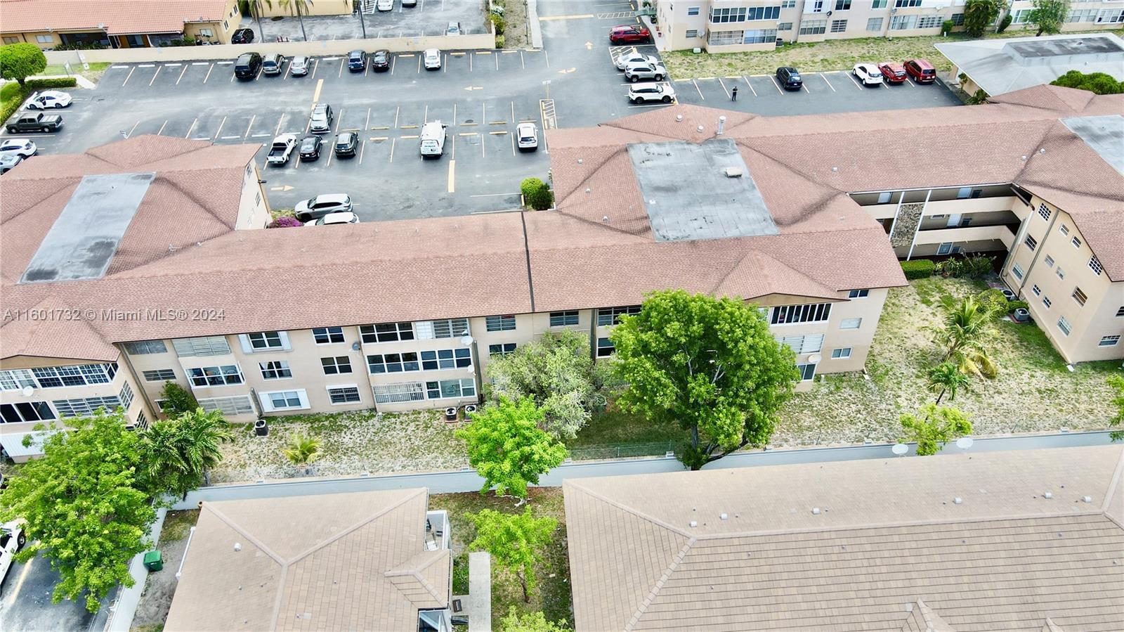 140 Royal Palm Rd # 312