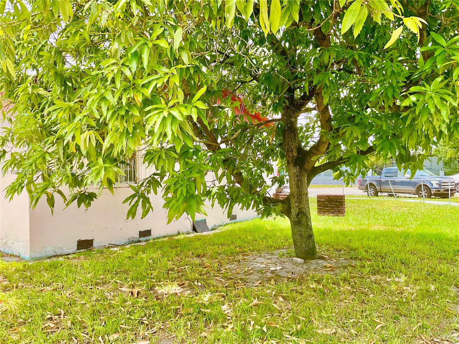 1300 NW 29th Ave