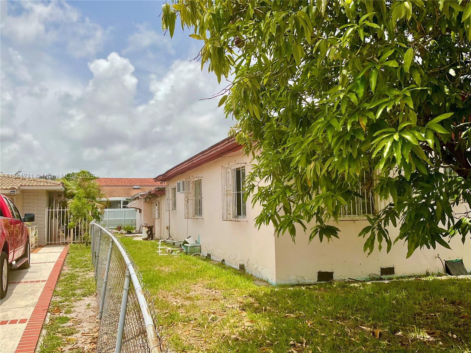 1300 NW 29th Ave