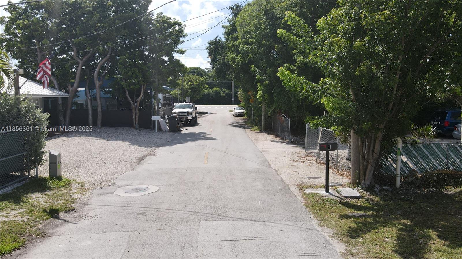 8 Maderia Dr
