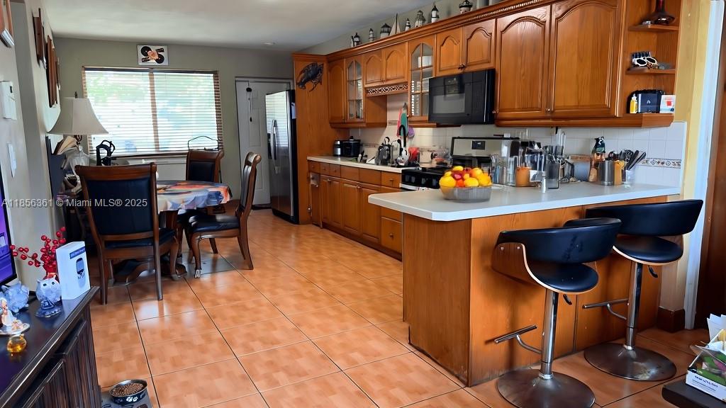8 Maderia Dr