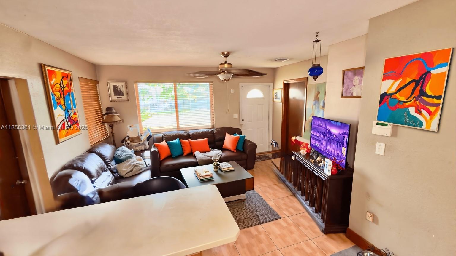 8 Maderia Dr