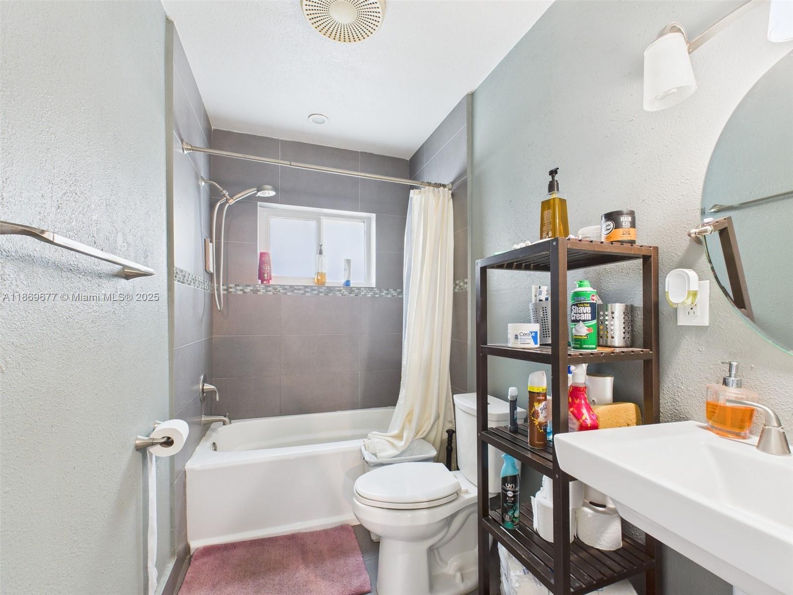 217 S 57th Ter