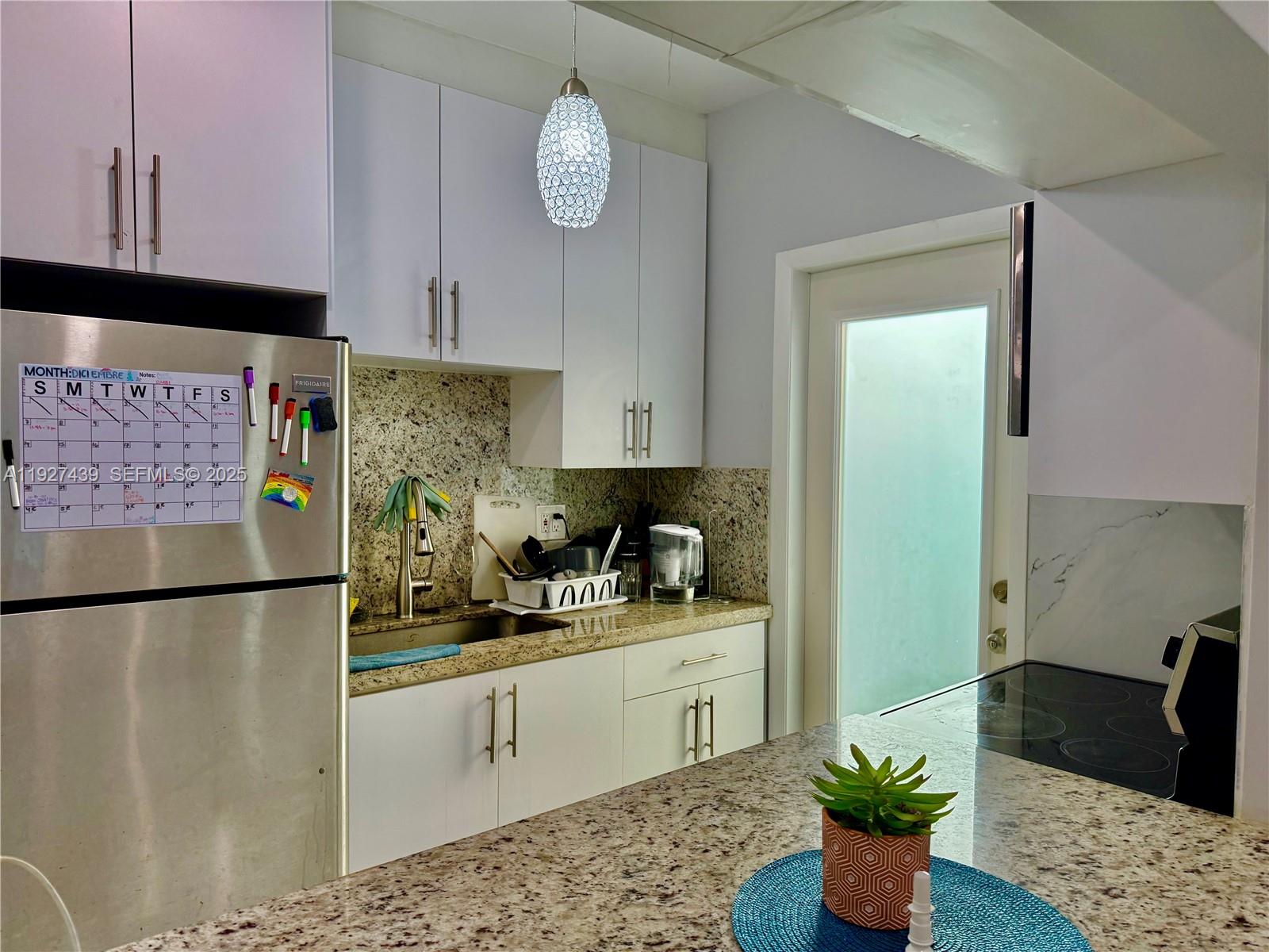 644 Meridian Ave # 1