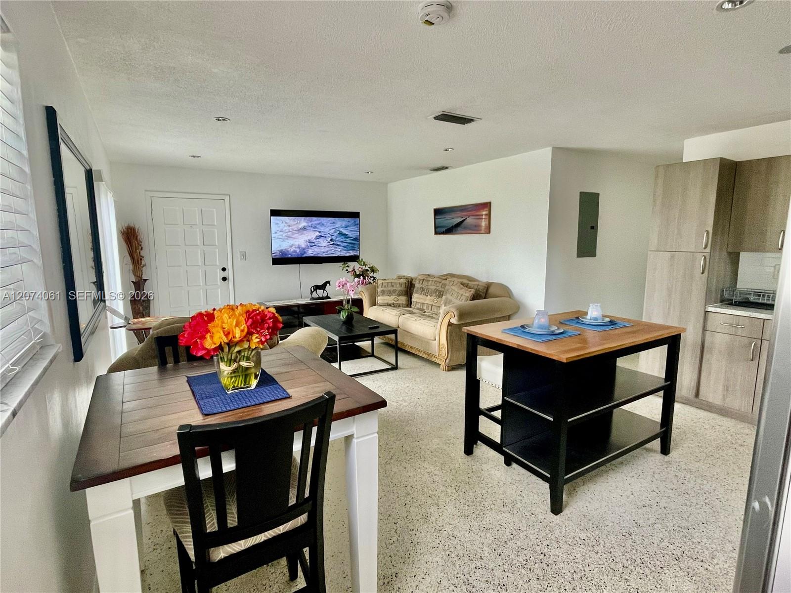 38 Silver Springs Dr