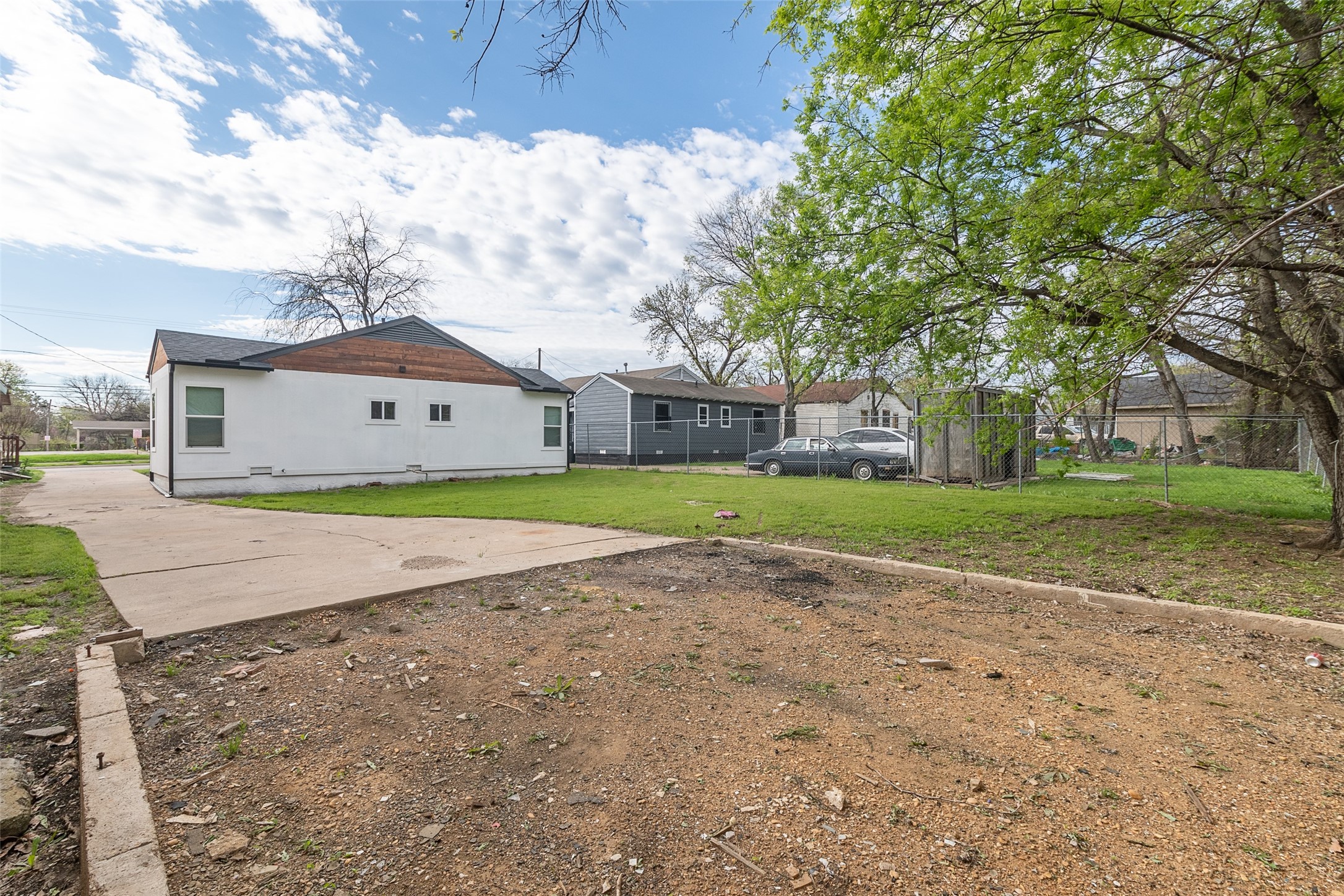 2151 E Overton Road