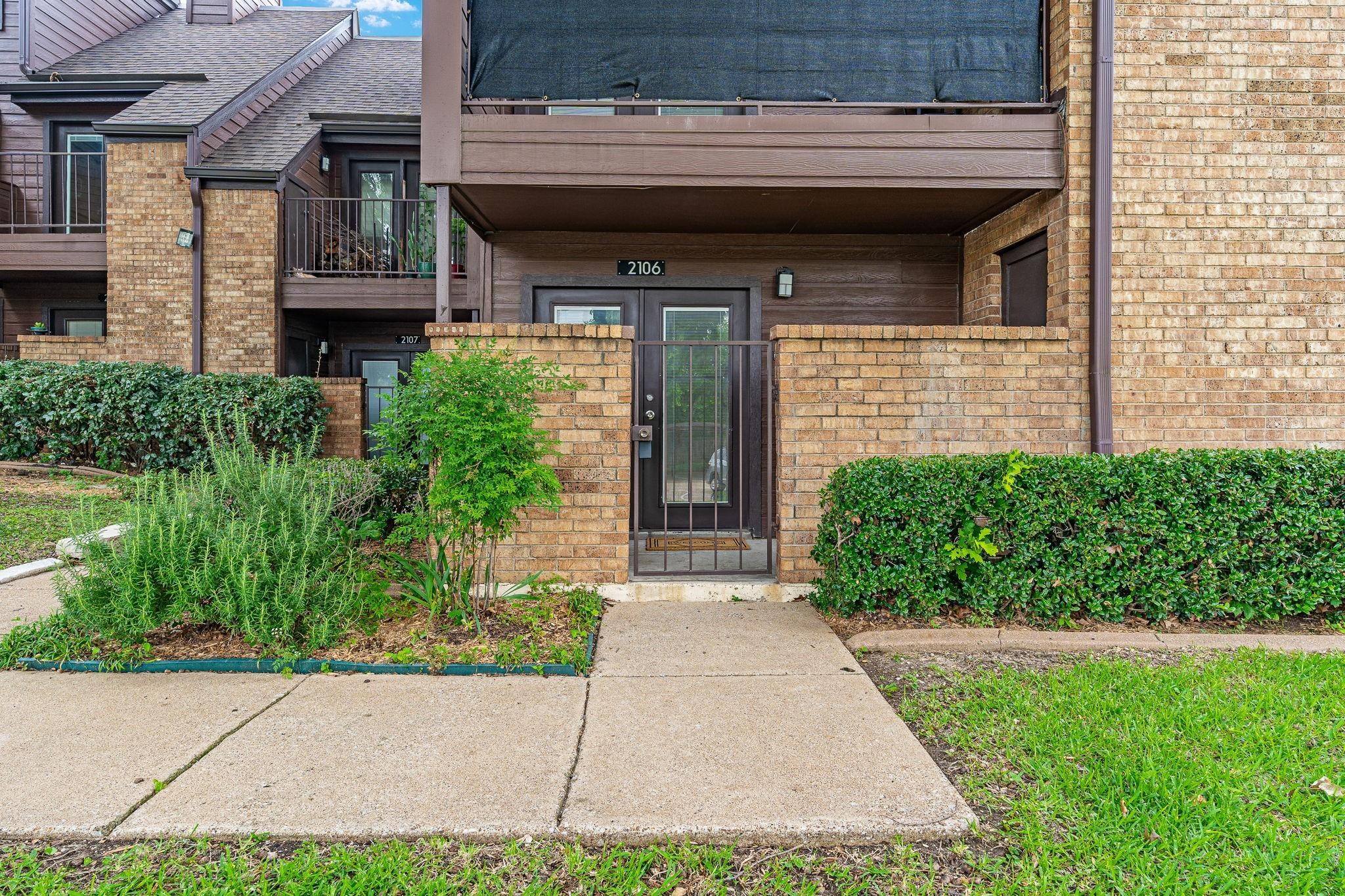 1712 Baird Farm Circle 2106