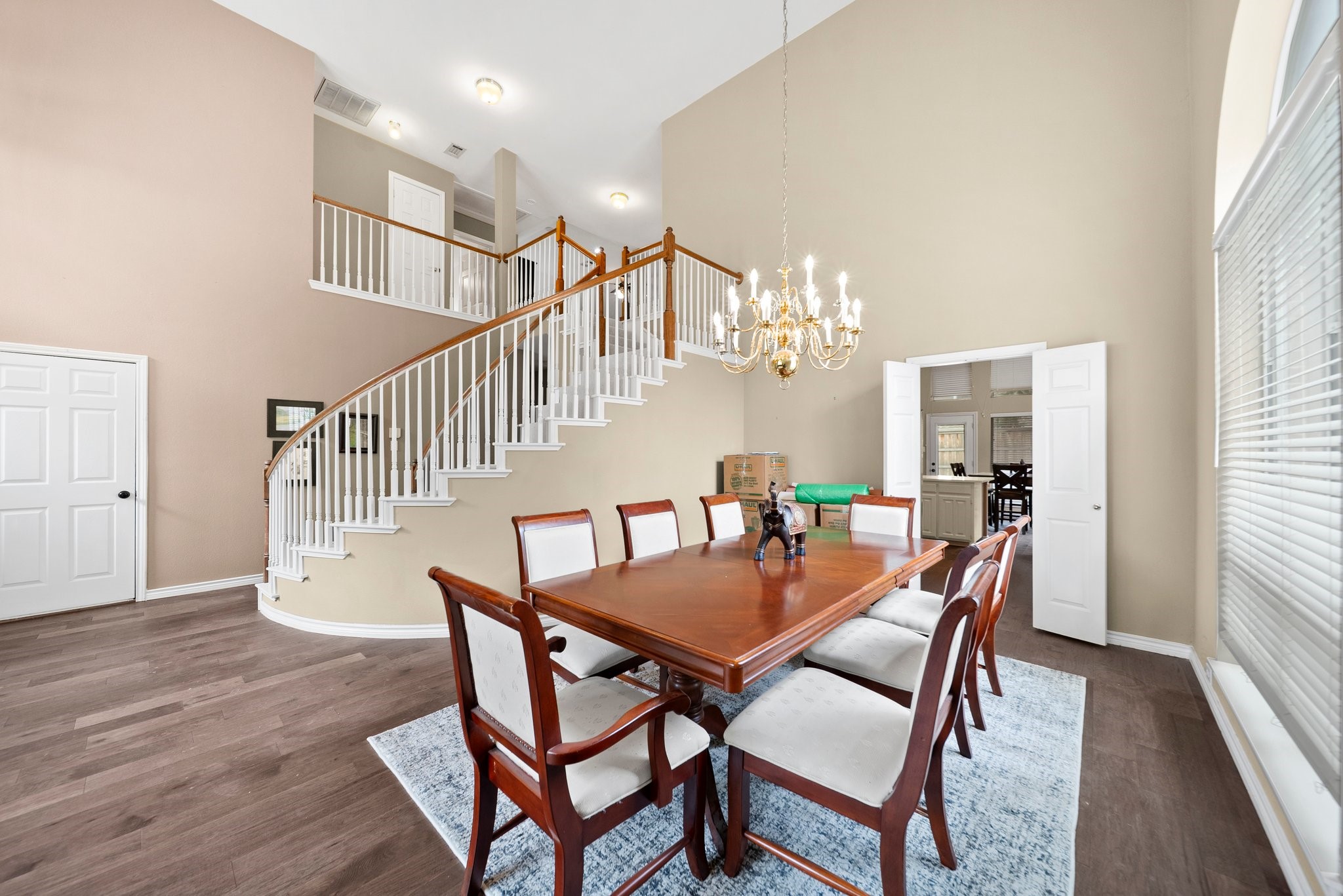 14633 Lakecrest Drive