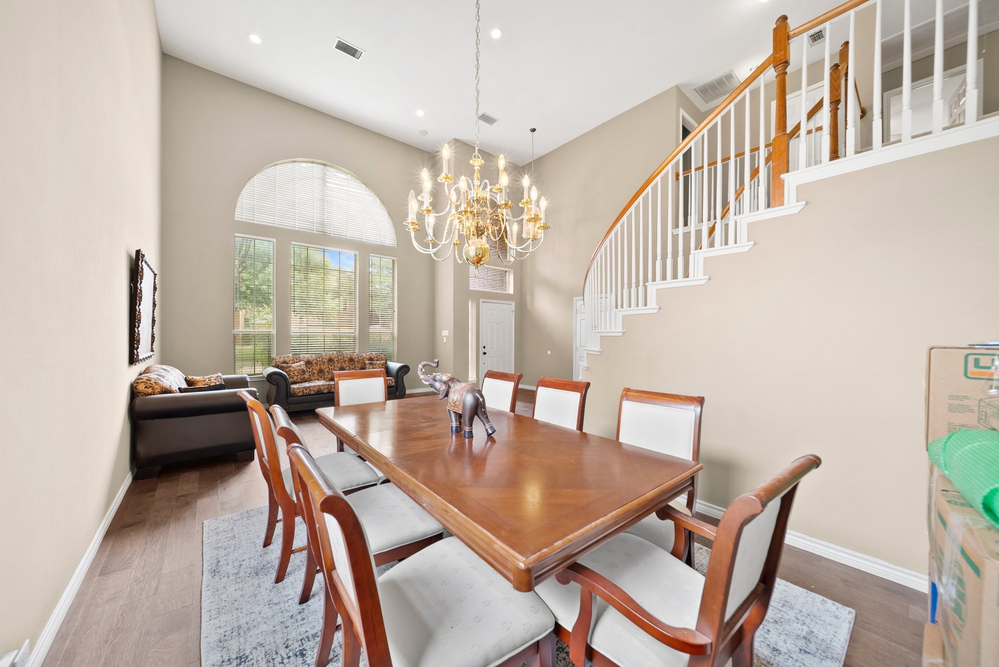 14633 Lakecrest Drive