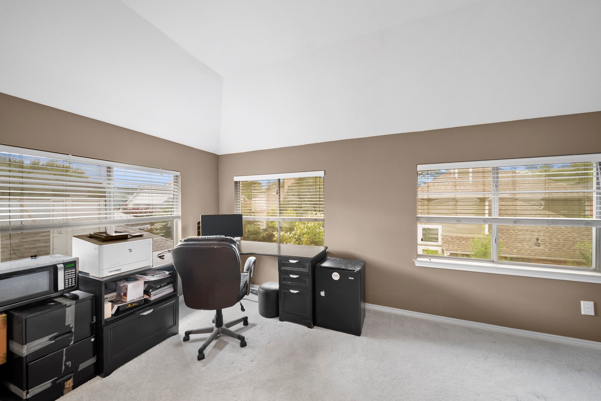 14633 Lakecrest Drive