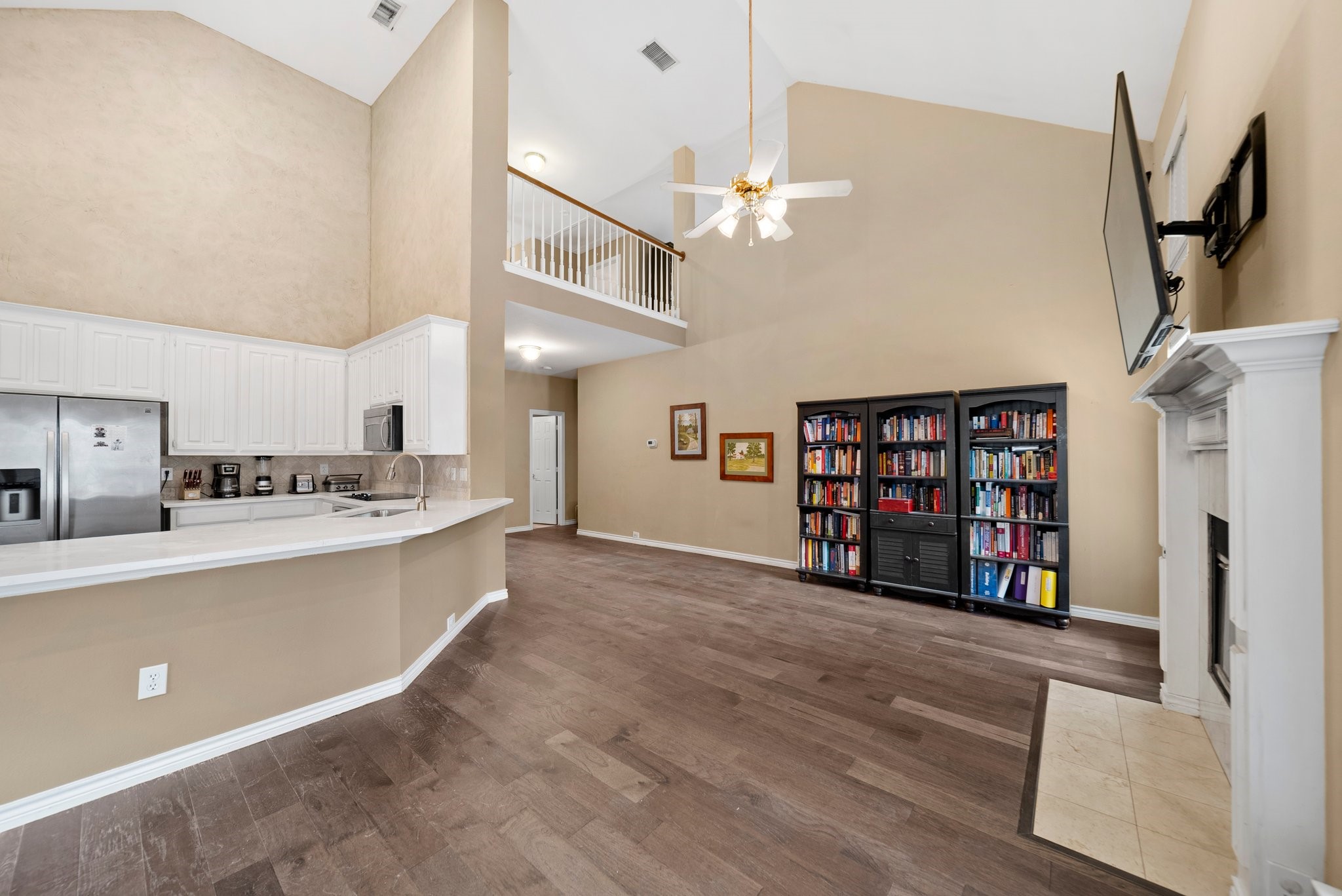 14633 Lakecrest Drive