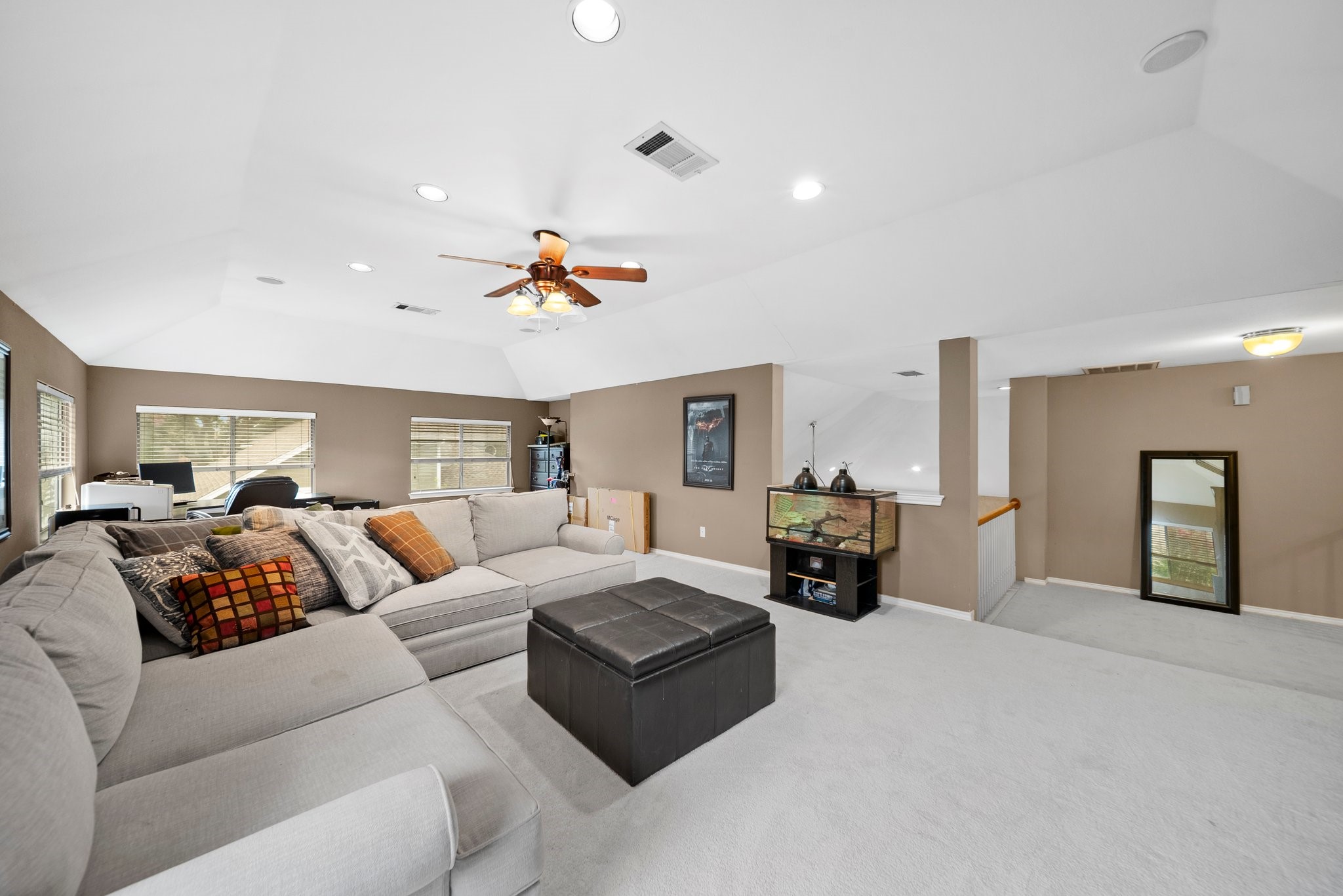 14633 Lakecrest Drive