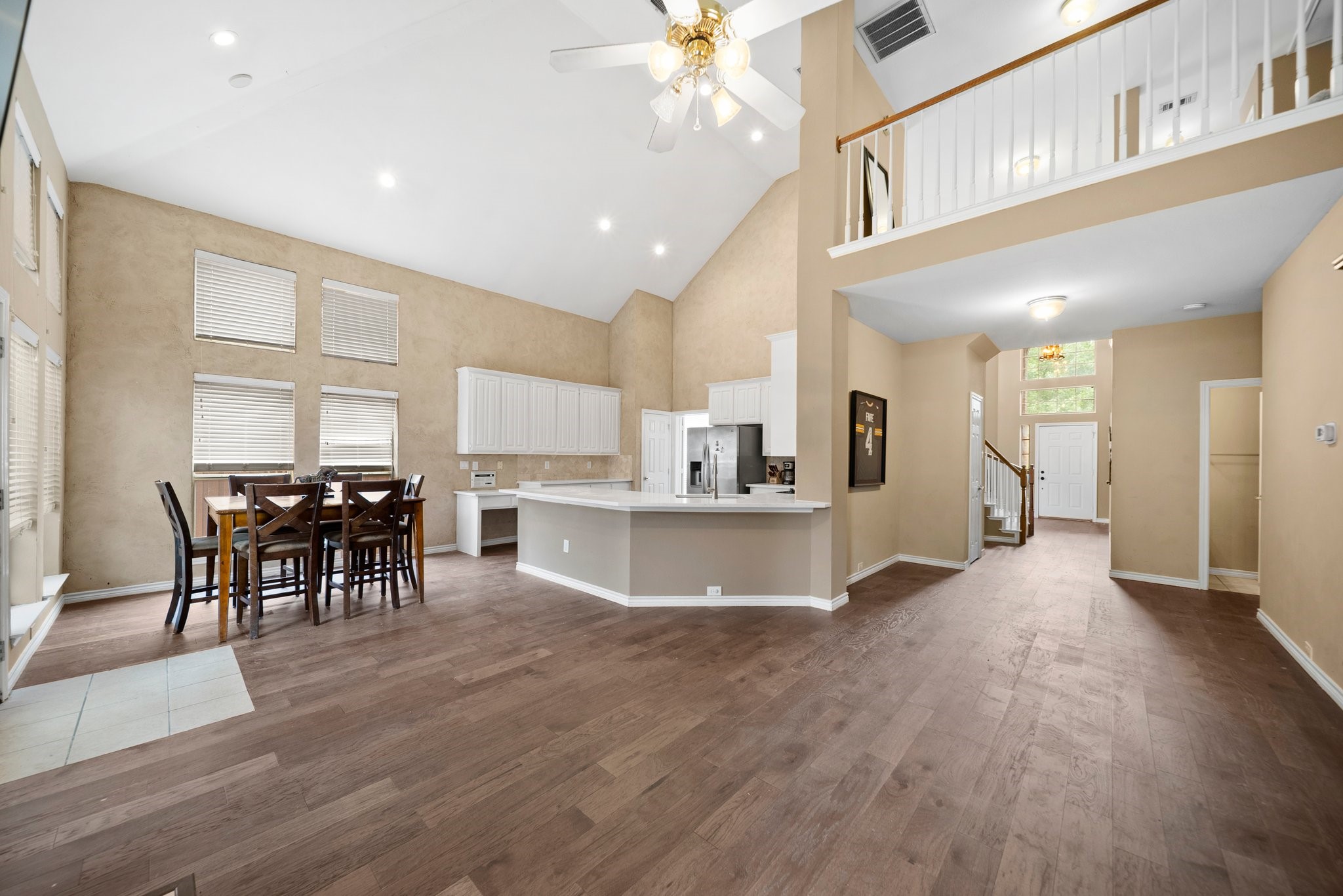 14633 Lakecrest Drive