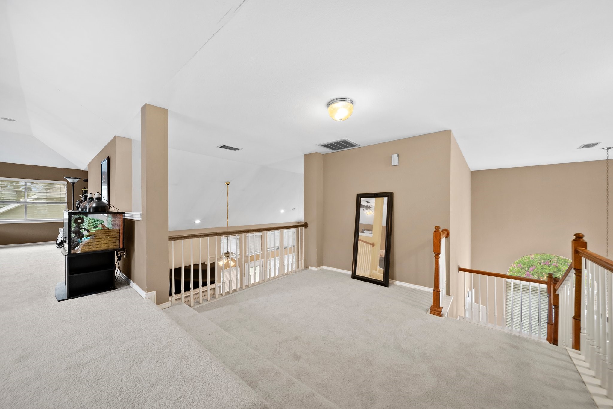 14633 Lakecrest Drive