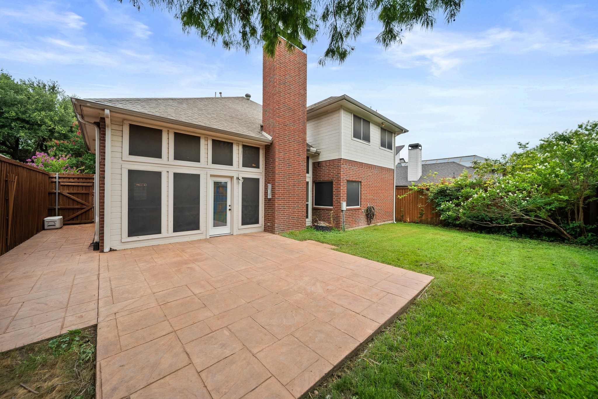 14633 Lakecrest Drive