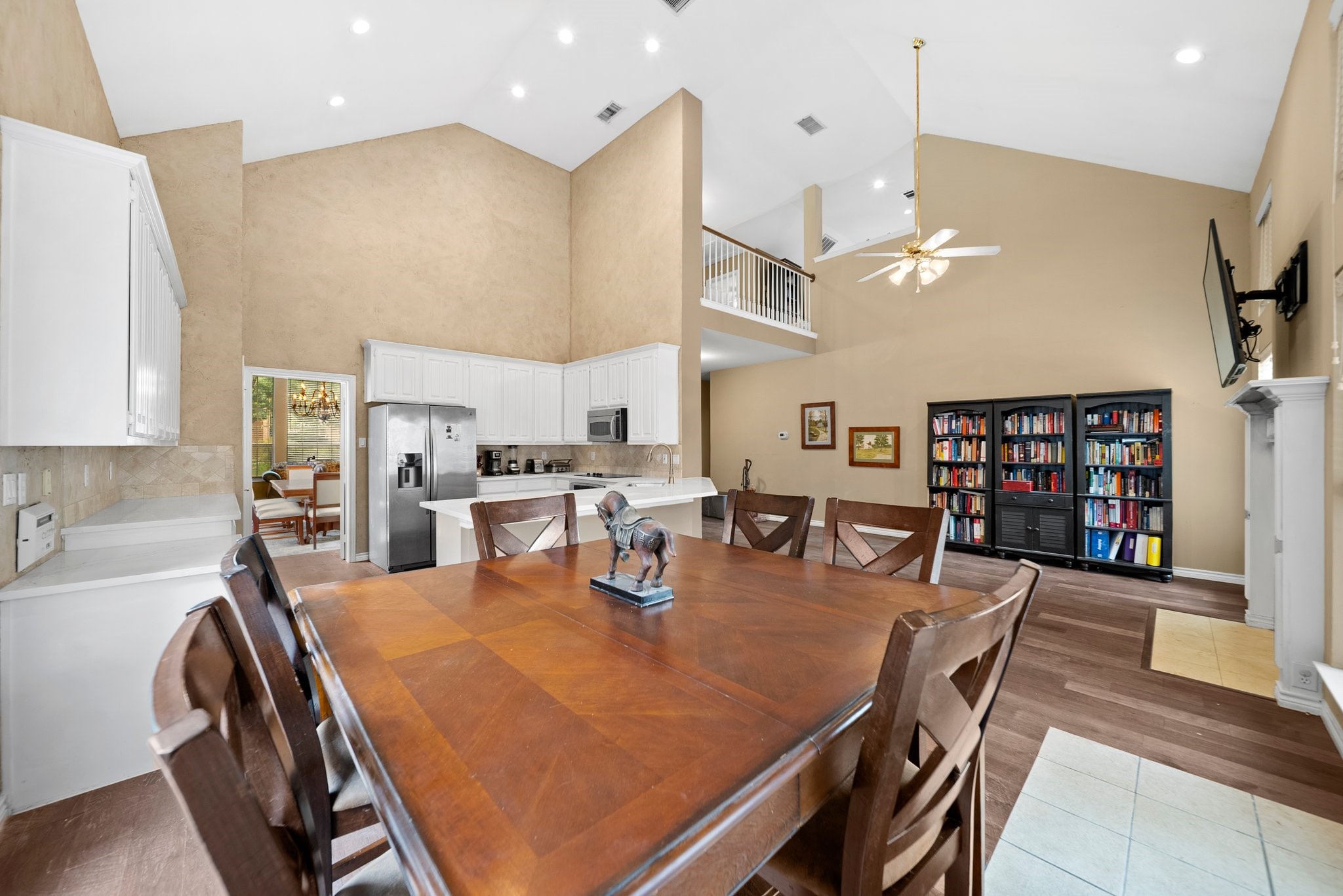 14633 Lakecrest Drive