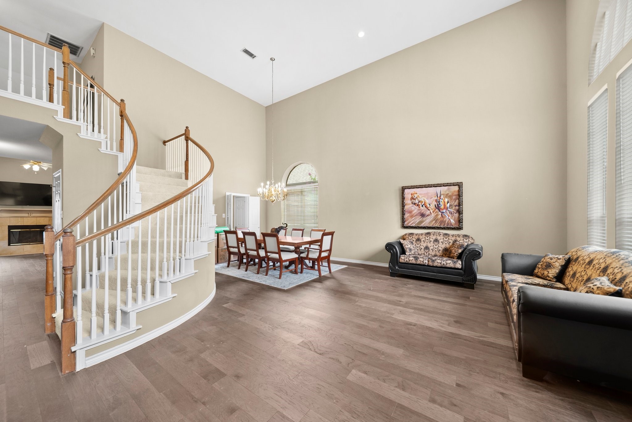 14633 Lakecrest Drive