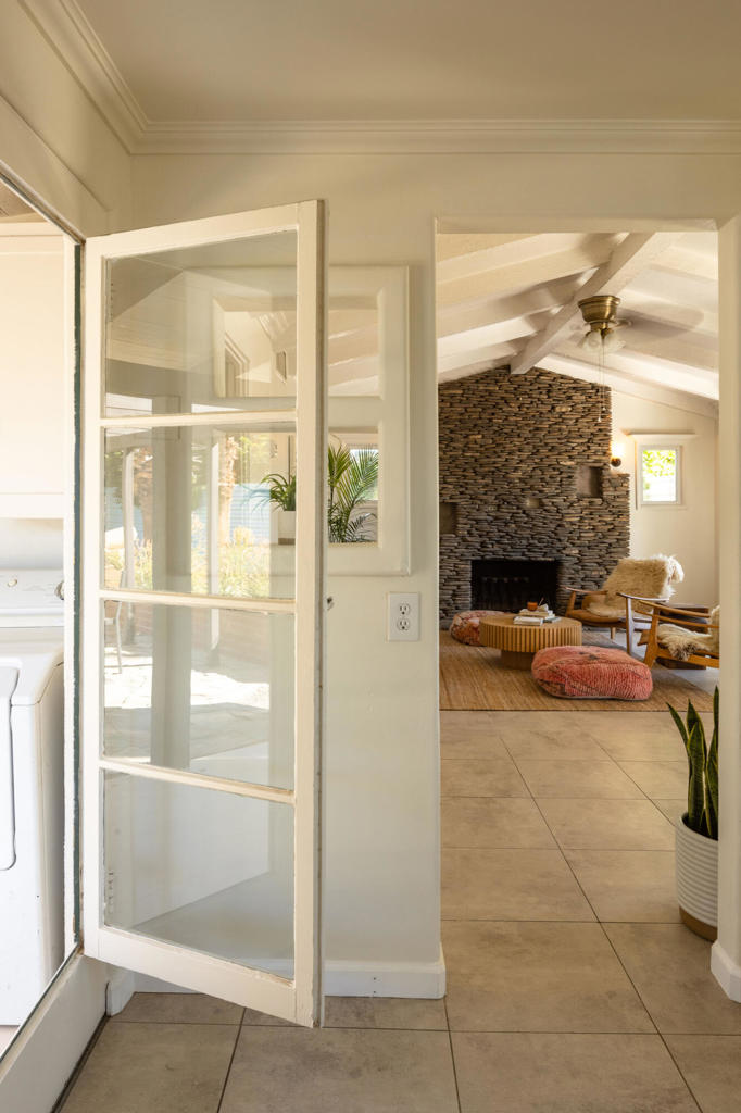 527 N N Paseo De Anza