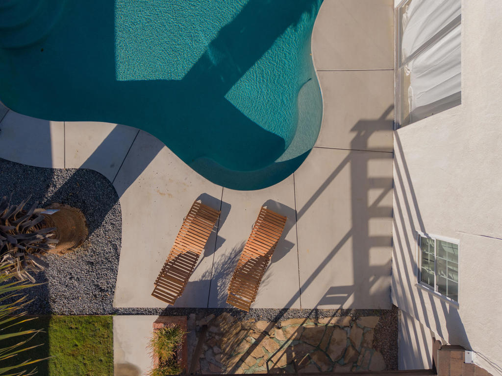 527 N N Paseo De Anza