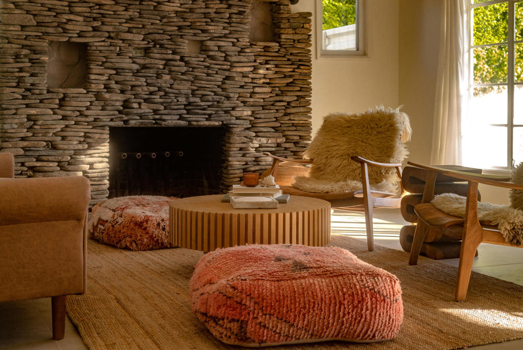 527 N N Paseo De Anza