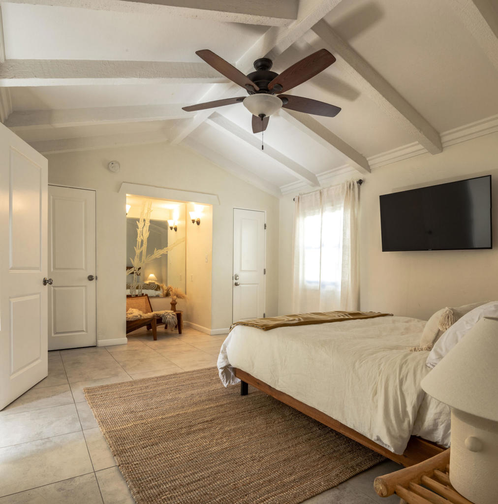 527 N N Paseo De Anza