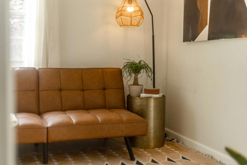 527 N N Paseo De Anza