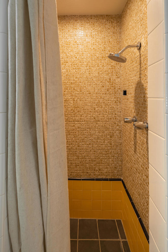 527 N N Paseo De Anza