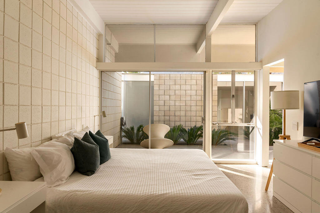 483 Sandpiper Street