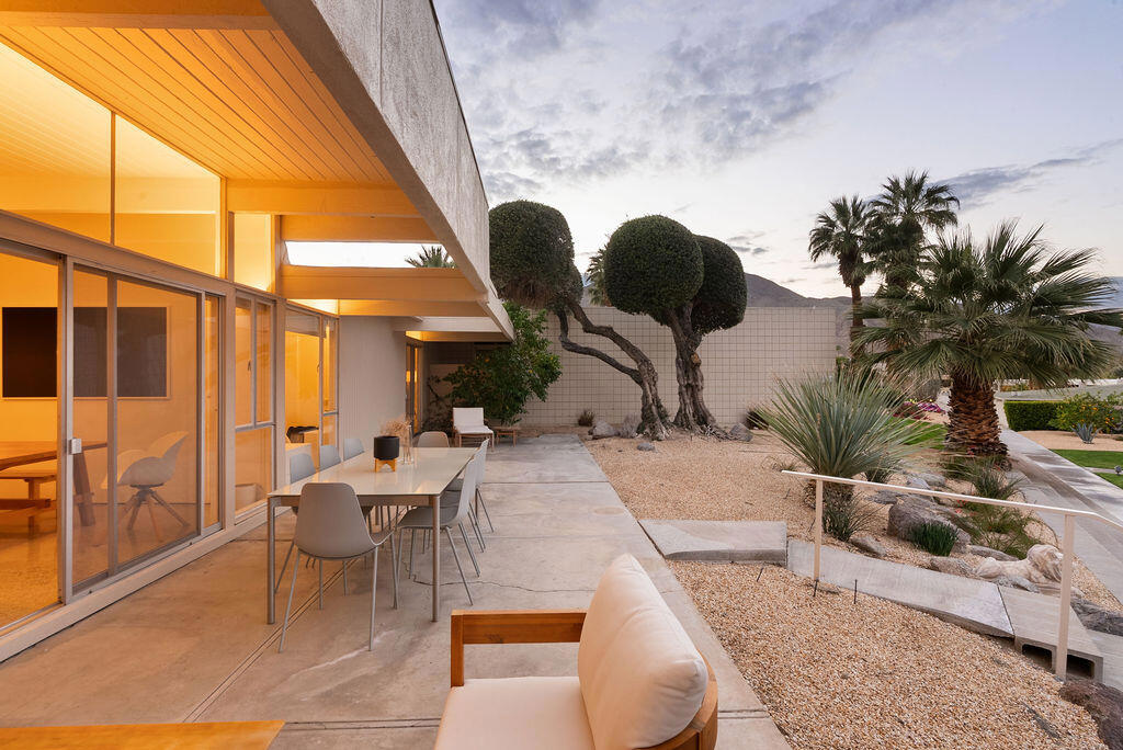 483 Sandpiper Street