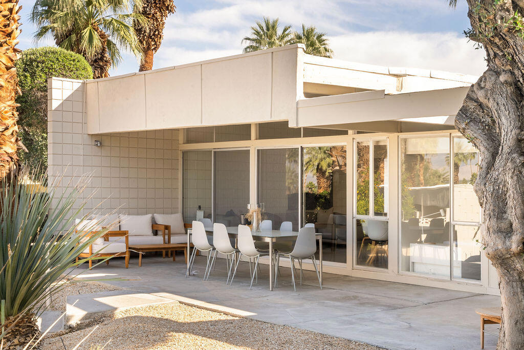 483 Sandpiper Street