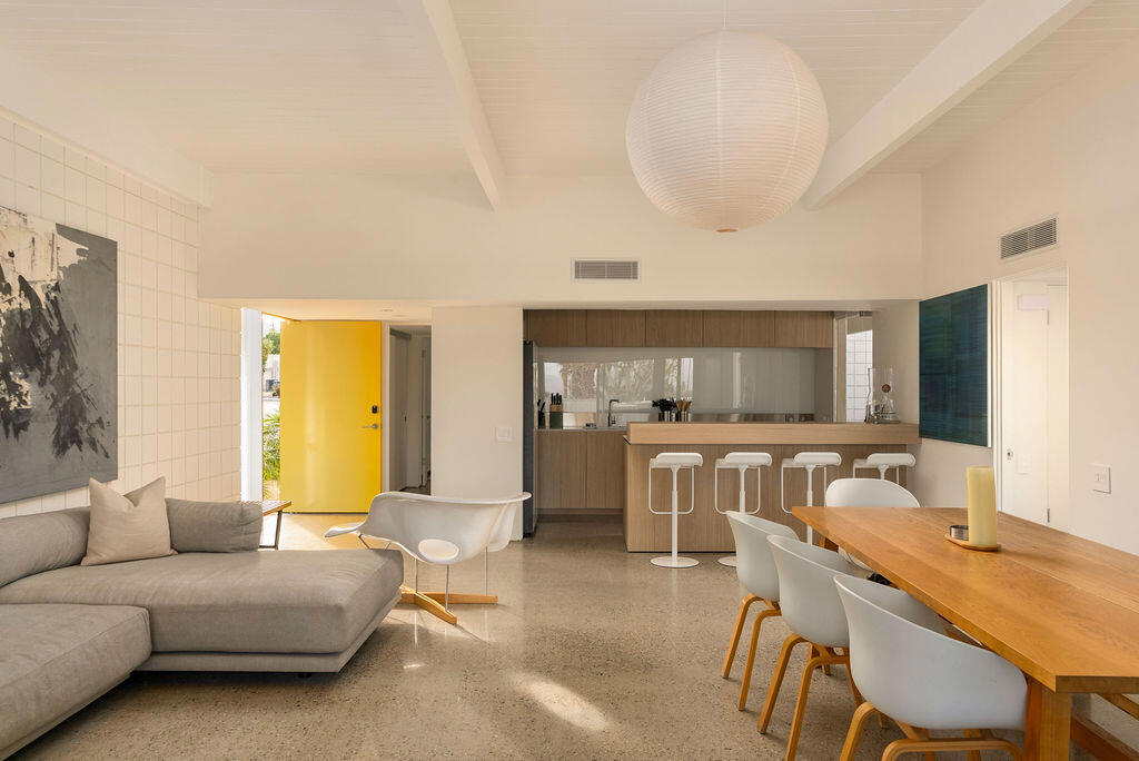 483 Sandpiper Street