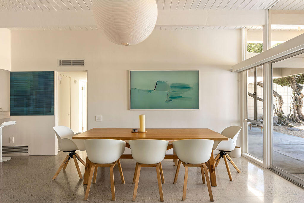 483 Sandpiper Street