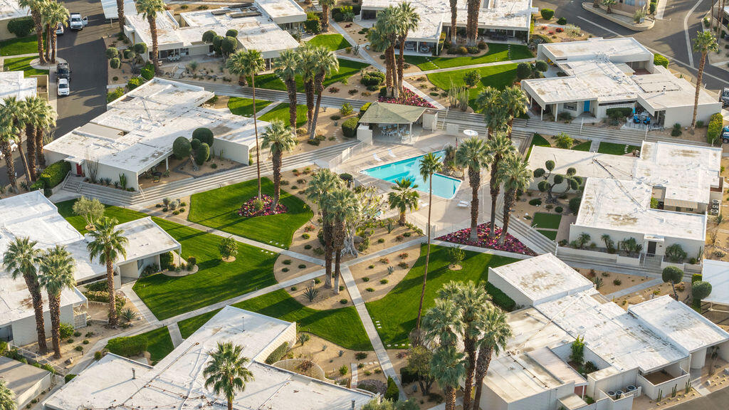 483 Sandpiper Street