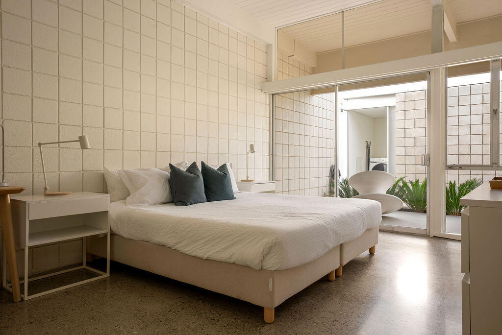 483 Sandpiper Street