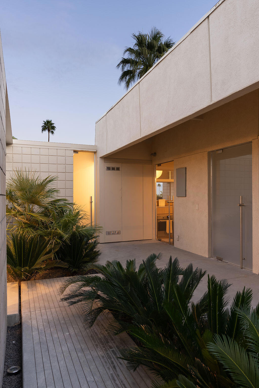 483 Sandpiper Street