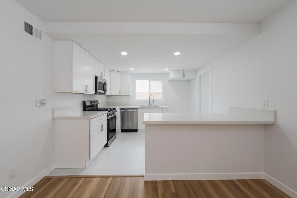 1477 Dinsmore Street