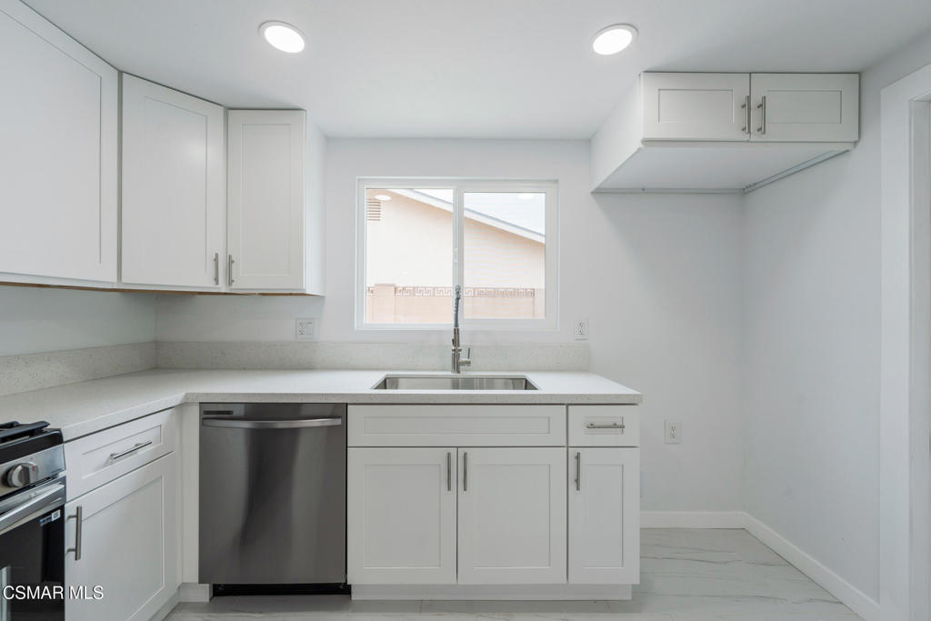 1477 Dinsmore Street